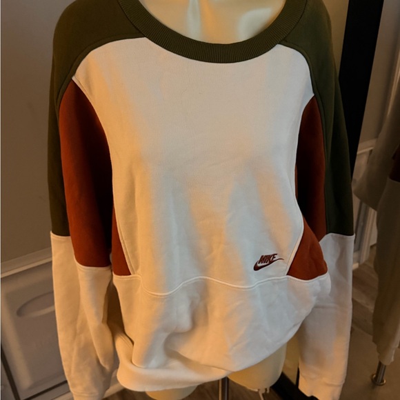 Nike Other - Nike Colourblock Crewneck